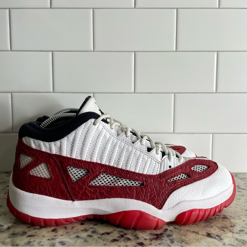Nike Air Jordan 11 Retro Low IE White Gym Red Men’s Size 7.5 919712-101